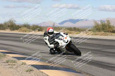 media/Nov-16-2025-Race Pace (Sun) [[8c5fa54630]]/Non Verified Riders (1st 20 Minutes)/3-Turn 3 Inside (11am)/